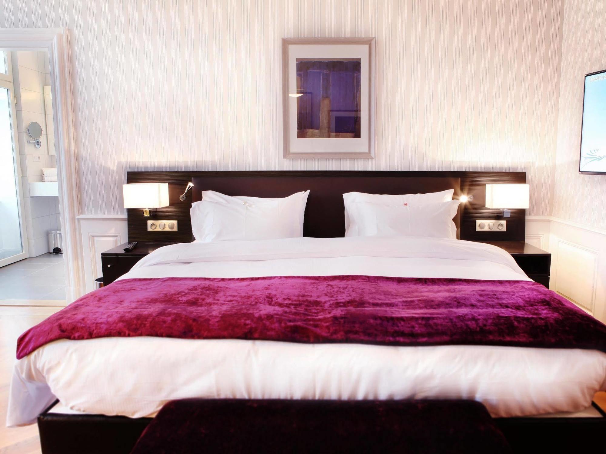 Logis Hotel Ettenheim Strasbourg Bagian luar foto